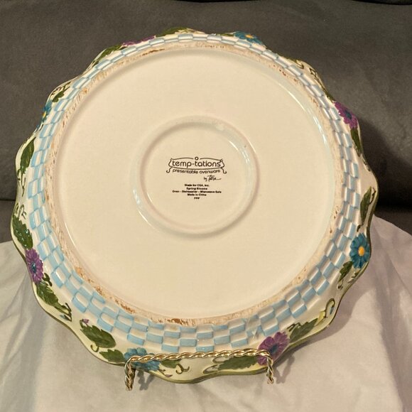 TEMPTATIONS-SPRING BLOOMS 10" FLUTED PIE/BAKING DISH & 7.5" GLASS TRIVET-VGUC - Picture 9 of 14